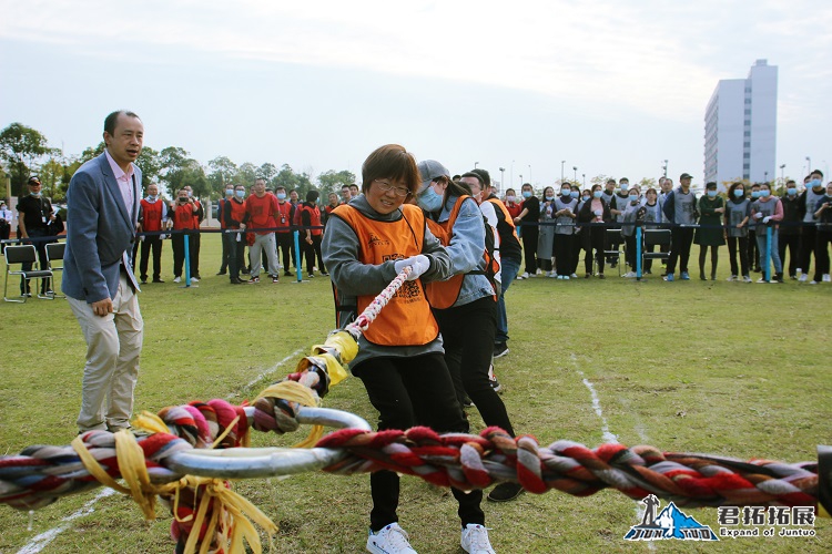 武漢天河機(jī)場(chǎng)安康杯拔河比賽